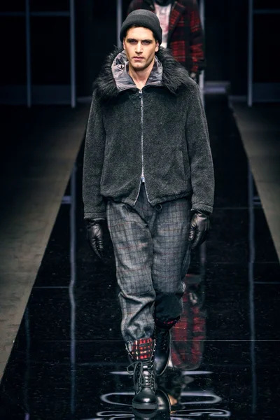 Look 74